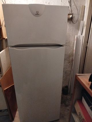 Nevera Combi Indesit