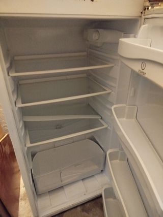 Nevera Combi Indesit