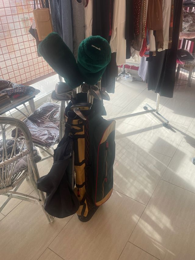 Bolsa y palos de golf completos