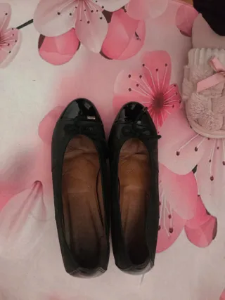 Sabrinas negras piel de hispanistas con tacón de 4