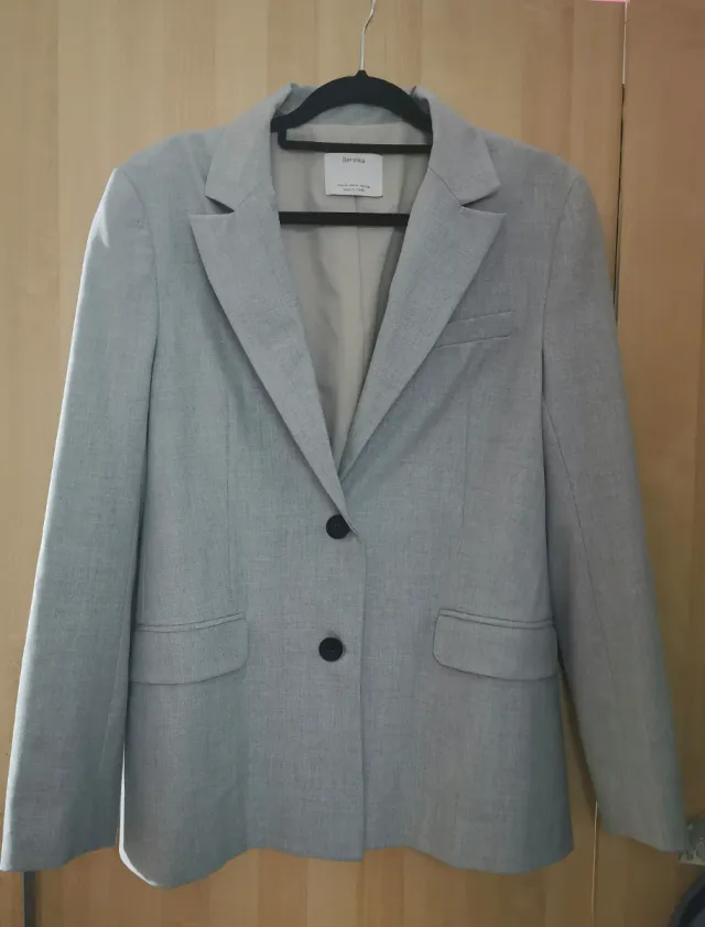 Americana gris de Bershka