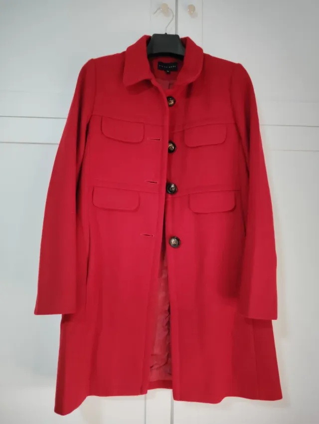 Abrigo rojo tintoreto