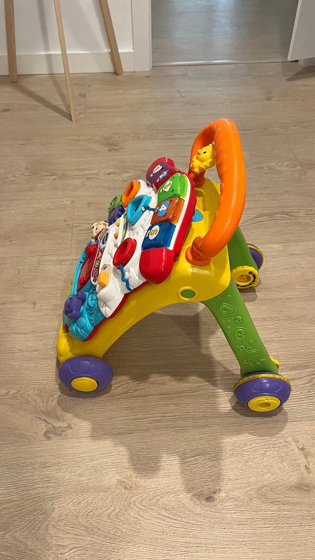 Andador VTech para bebés con actividades