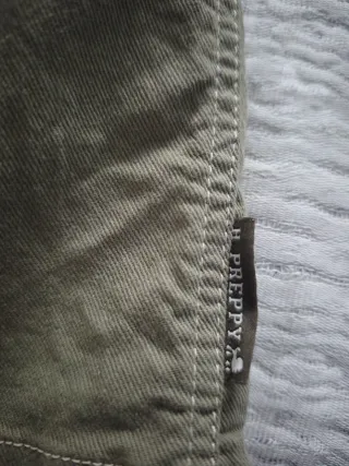 Vestido verde militar con pedrería