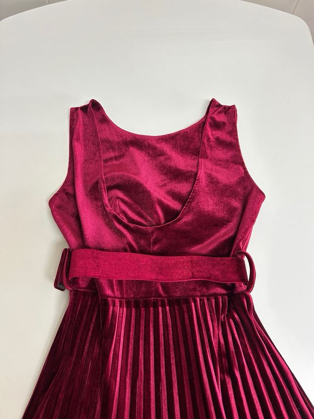 Vestido largo de terciopelo rojo