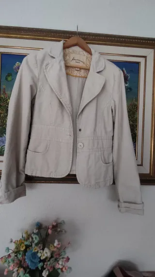 Cazadora pana fina beige
