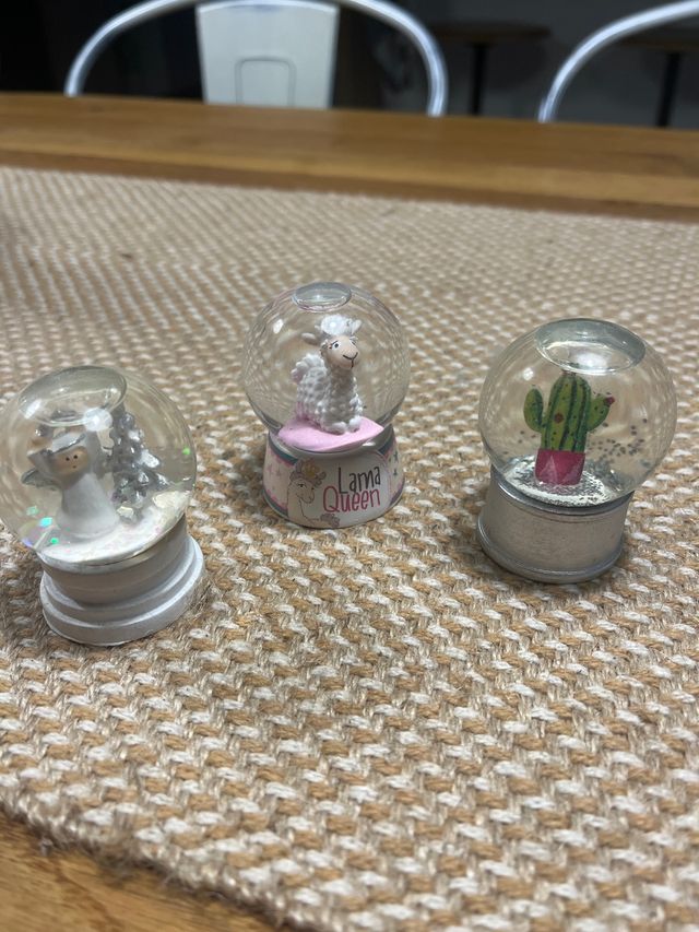 3 palline da neve decorative