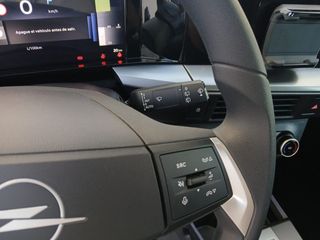 Opel Frontera 1.2T XHT Hybrid eDCT6 81kW Basic Edition