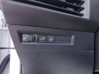 Opel Frontera 1.2T XHT Hybrid eDCT6 81kW Basic Edition