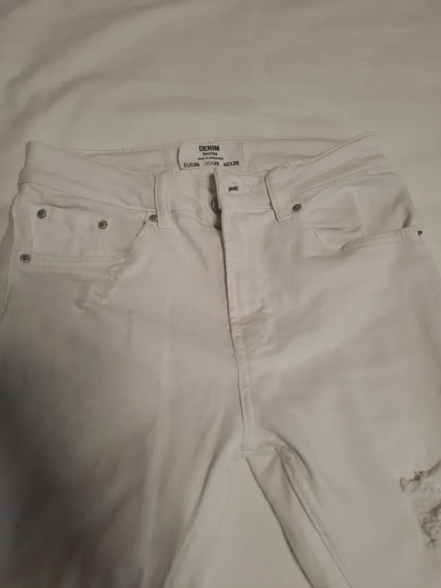 Pantalones vaqueros blancos rotos largos