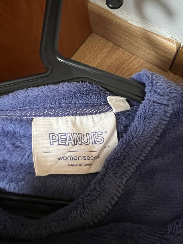 Parte superior pijama Snoopy sin usar