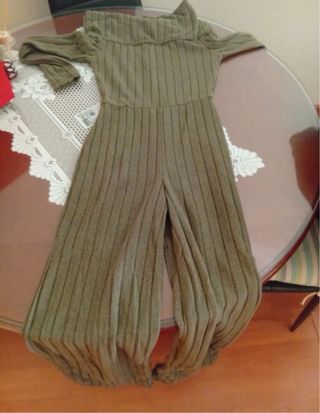 Mono invierno verde oliva