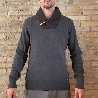 Jersey gris con cuello shawl