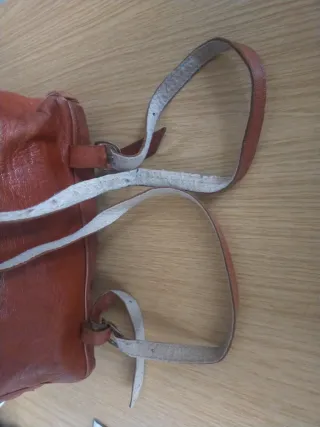 Mochila de cuero marrón