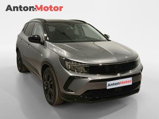 Opel Grandland 1.2 Turbo Design & Tech