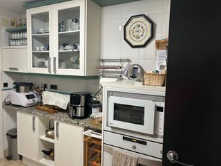 Cocina completa con vitrocerámica