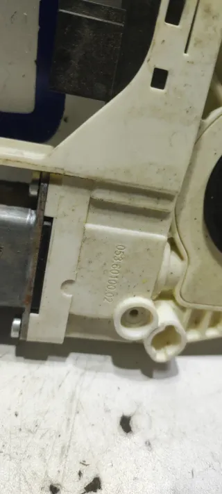 892 MOTOR ELEVALUNAS TRASERO IZQUIERDO LAND ROVER