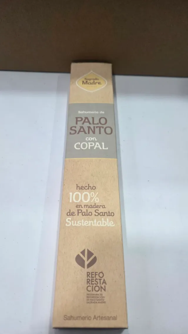 Sagrada Madre Palo Santo con Copal Sahumerio