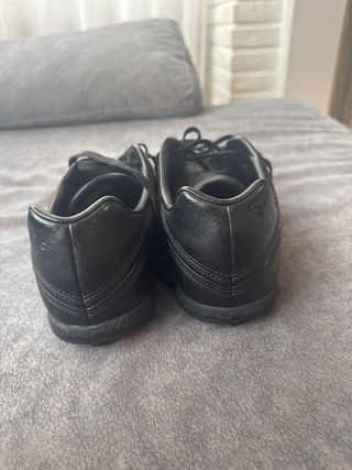 Botines de fútbol Joma negros