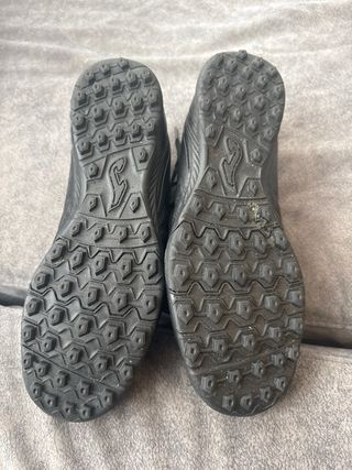 Botines de fútbol Joma negros