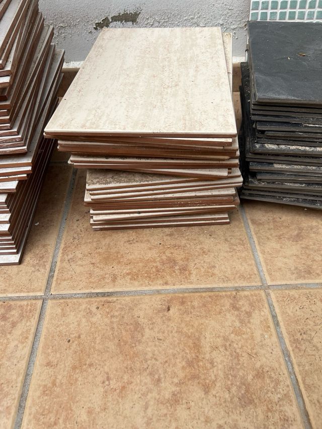 Azulejos y pavimentos variados