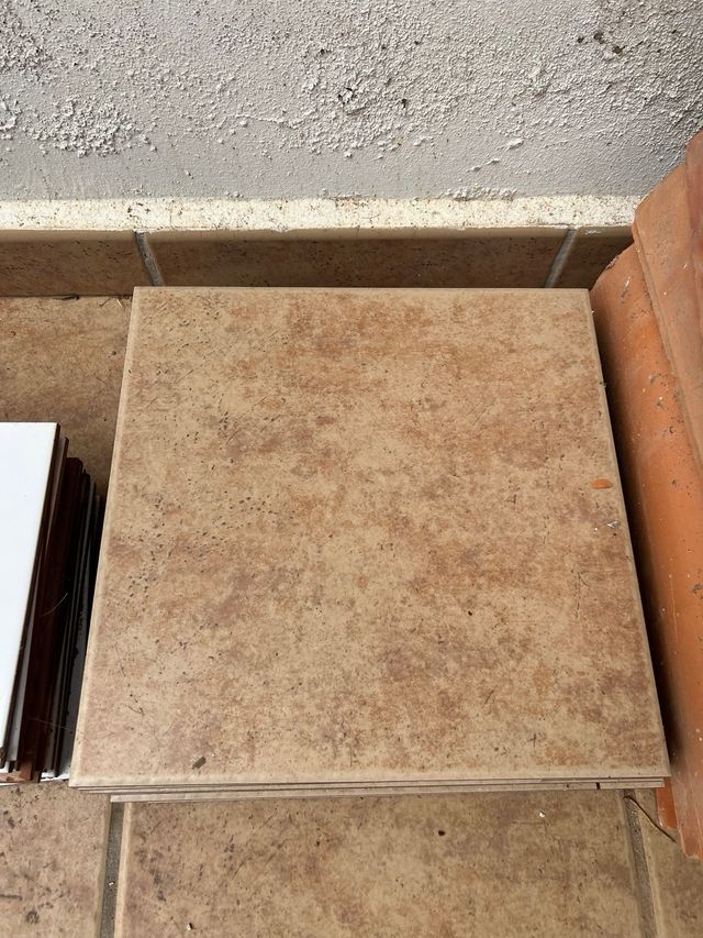 Azulejos y pavimentos variados