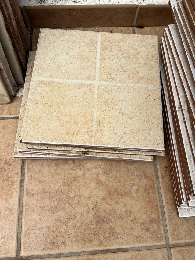 Azulejos y pavimentos variados