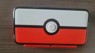 Nintendo 2DS XL Poké Ball Edition.