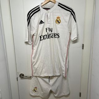 Camiseta y 2 pantalones de Real madrid - Como nuev