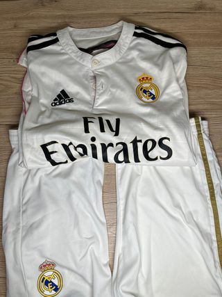 Camiseta y 2 pantalones de Real madrid - Como nuev