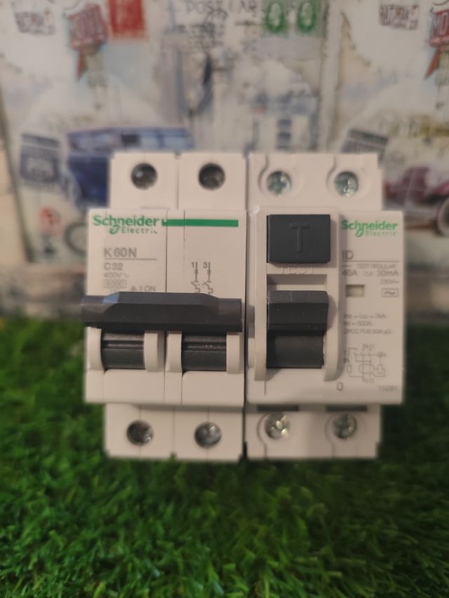 2  Diferenciales Schneider 40A/ y Automático 32A