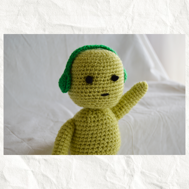 Smiski de Lana Verde | Hecho a Mano | Adorno Único