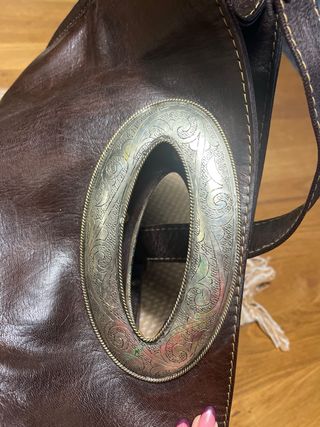 Bolso de cuero hecho a mano