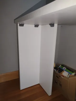 Mesa de escritorio para pilar