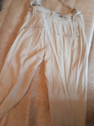 Pantalón lino beige Stradivarius T.34
