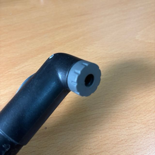 Bomba de inflado para válvula fina