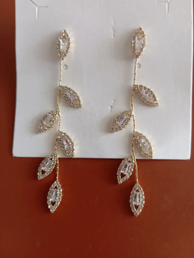 Pendientes dorados con baño de oro