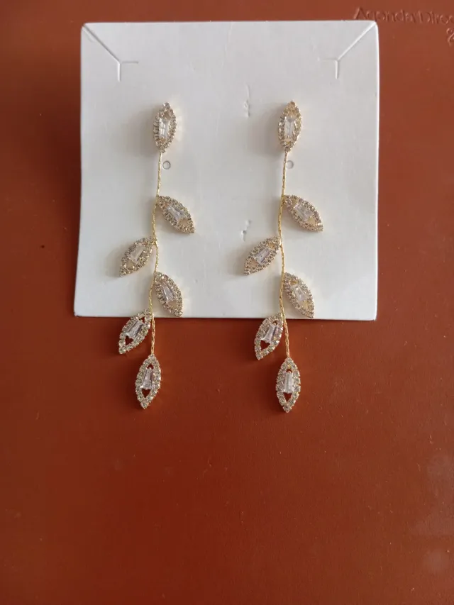 Pendientes dorados con baño de oro