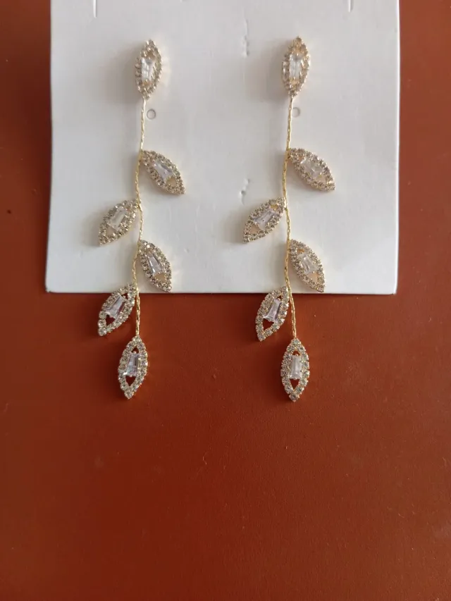 Pendientes dorados con baño de oro