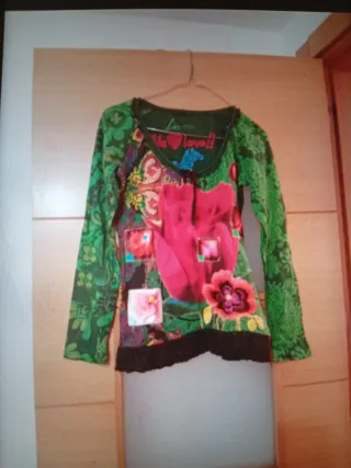 Jersey Desigual verde y rosa