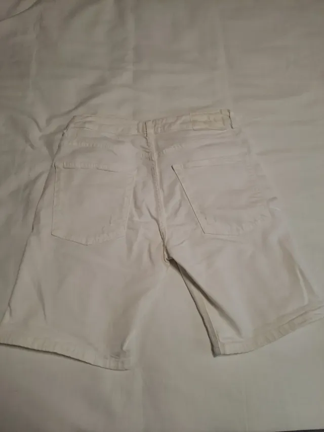 Pantalones cortos vaqueros blancos Pull&Bear