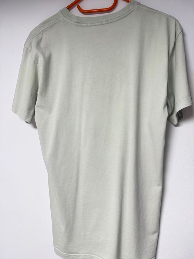 pack de camisetas guess, mochino y carhartt