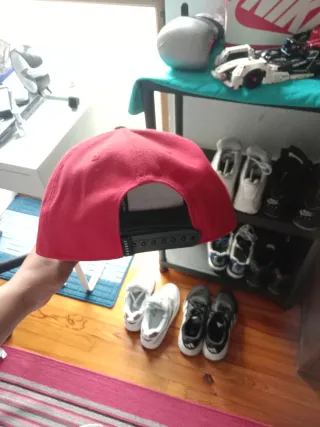 Gorra Jordan Roja y Negra