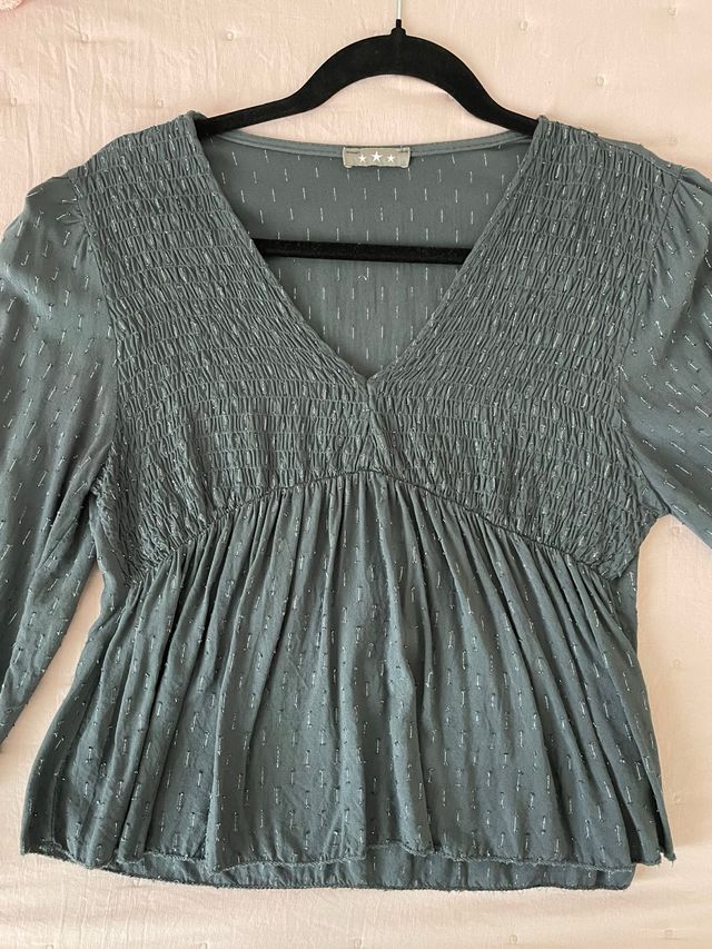 Blusa gris antracita detalle lurex plateado
