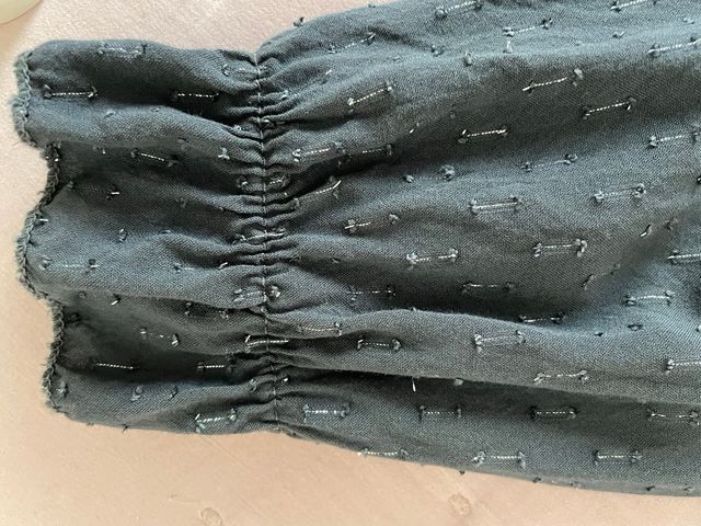 Blusa gris antracita detalle lurex plateado