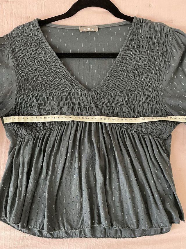 Blusa gris antracita detalle lurex plateado