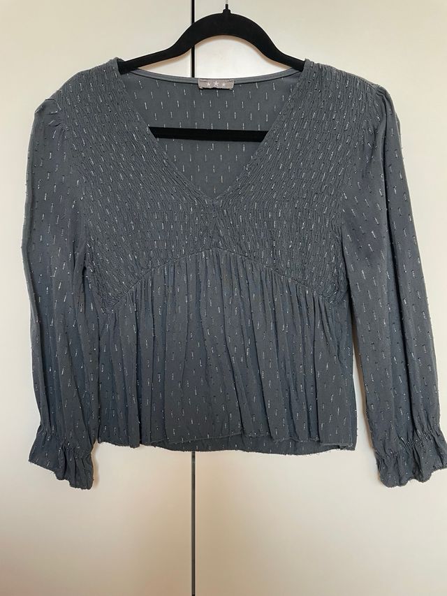 Blusa gris antracita detalle lurex plateado