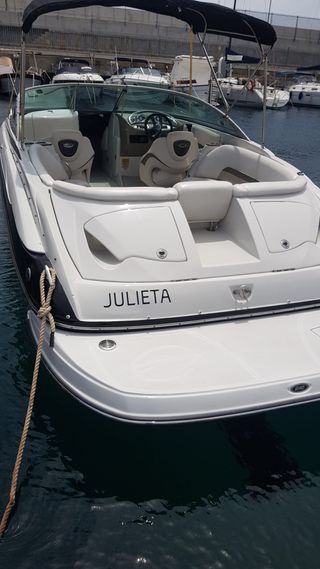 Embarcación Crownline 240 LS