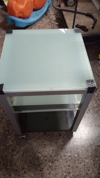 Mesa auxiliar aluminio y cristal 2 niveles