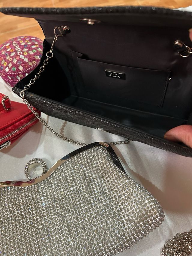 BOLSOS LOTE DE 4 TODOS SIN ESTRENAR NUEVOS